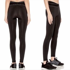 Free People Movement black barre leggings mesh side pockets small